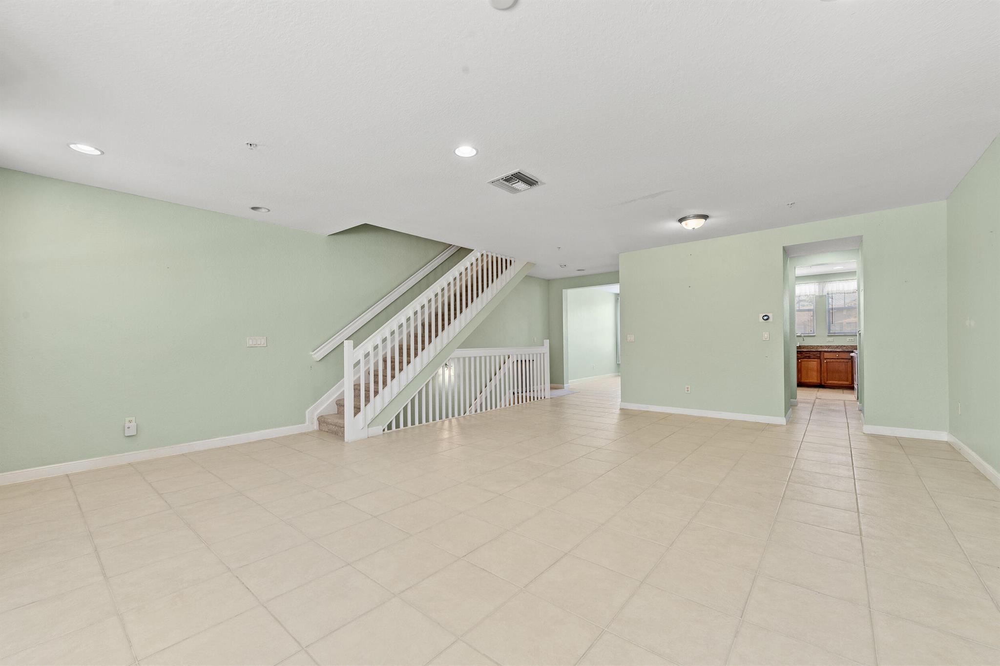 CITYSIDE CONDO - Residential