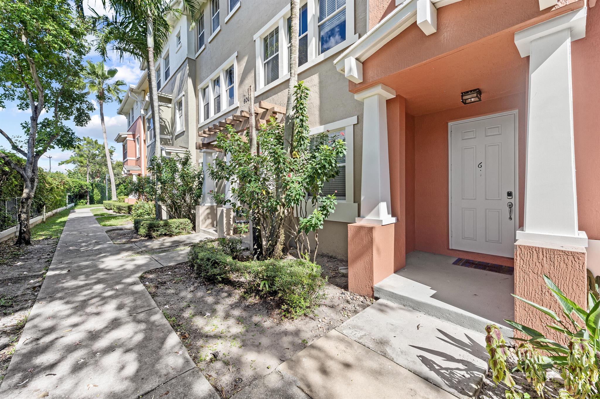 CITYSIDE CONDO - Residential