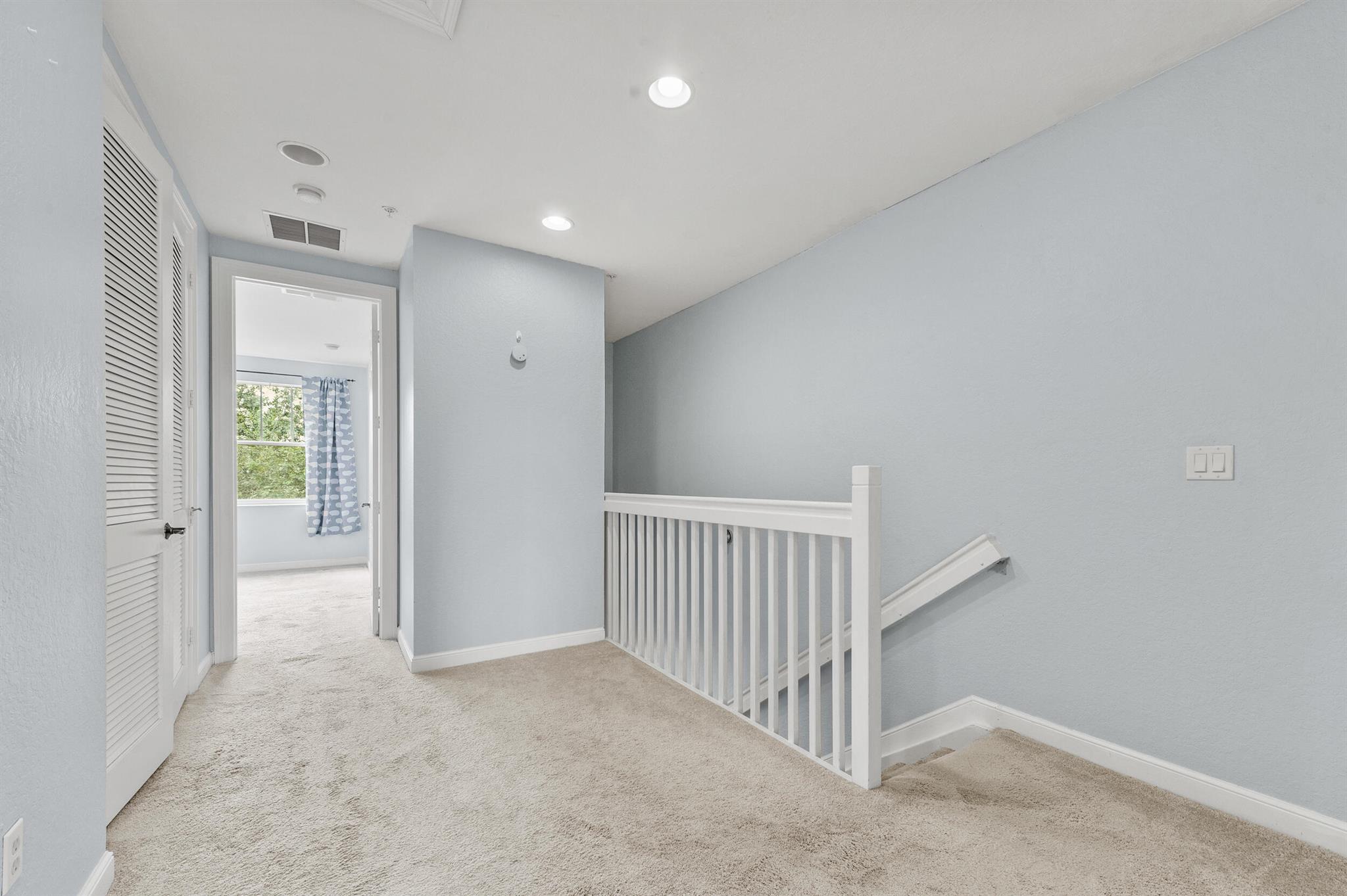 CITYSIDE CONDO - Residential