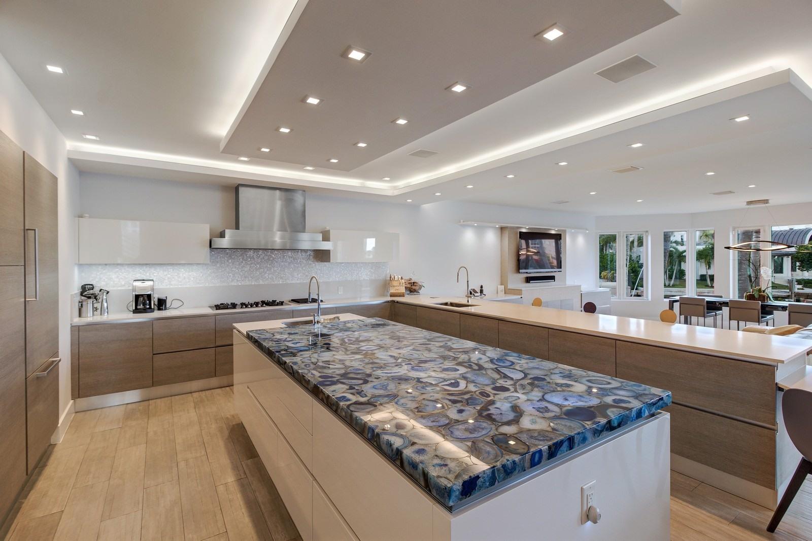 Harbour East - Residential