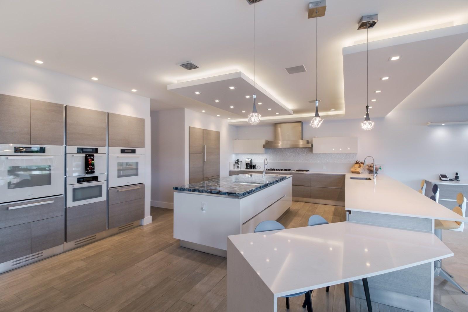 Harbour East - Residential