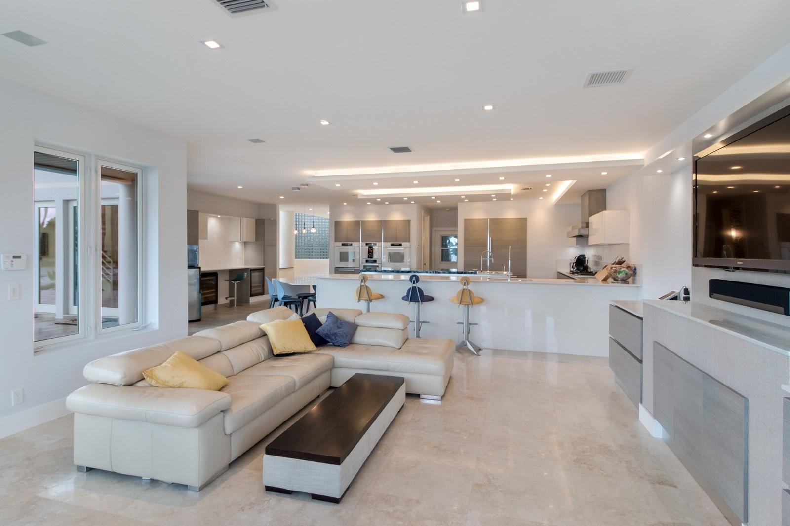 Harbour East - Residential