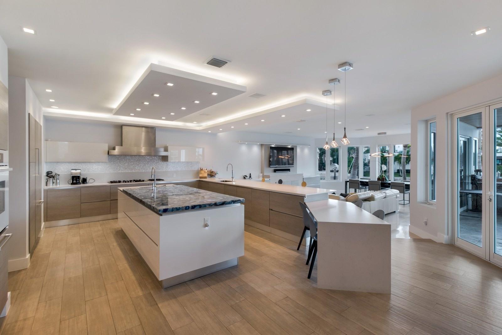 Harbour East - Residential