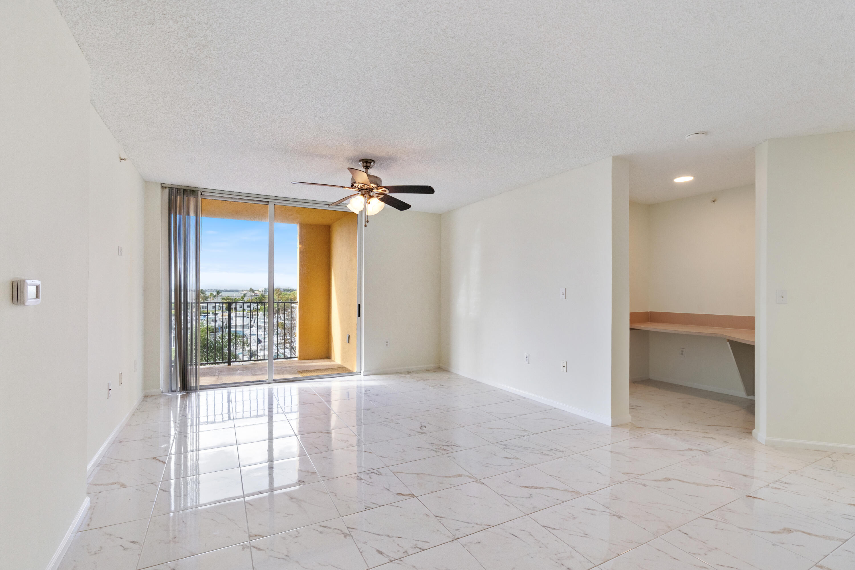 1200 Scotia Drive 404