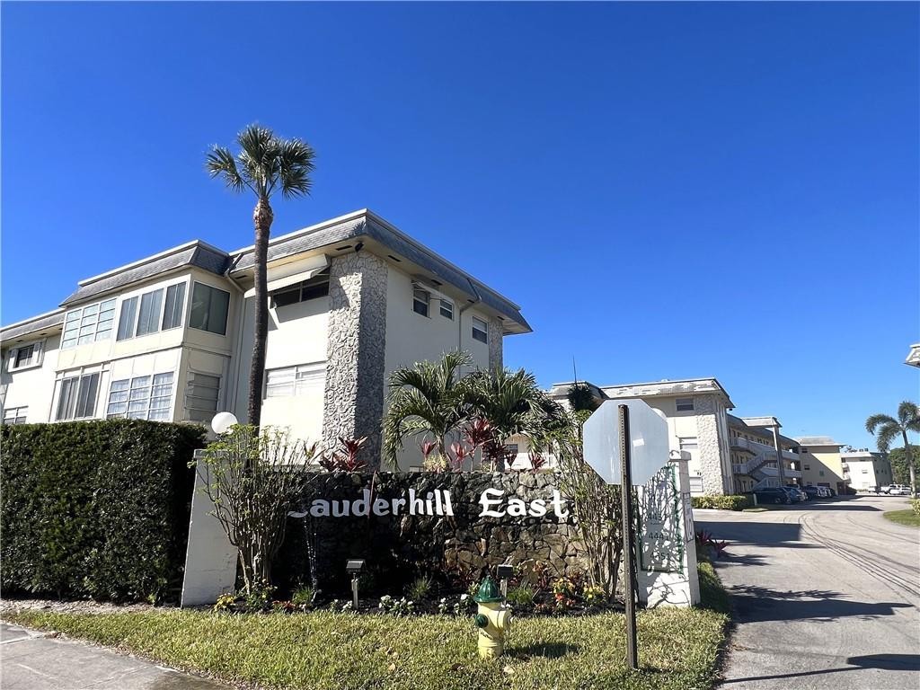 LAUDERHILL EAST - Residential
