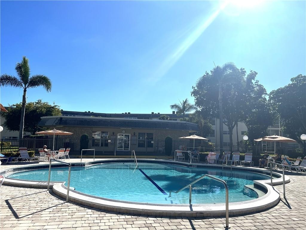 LAUDERHILL EAST - Residential
