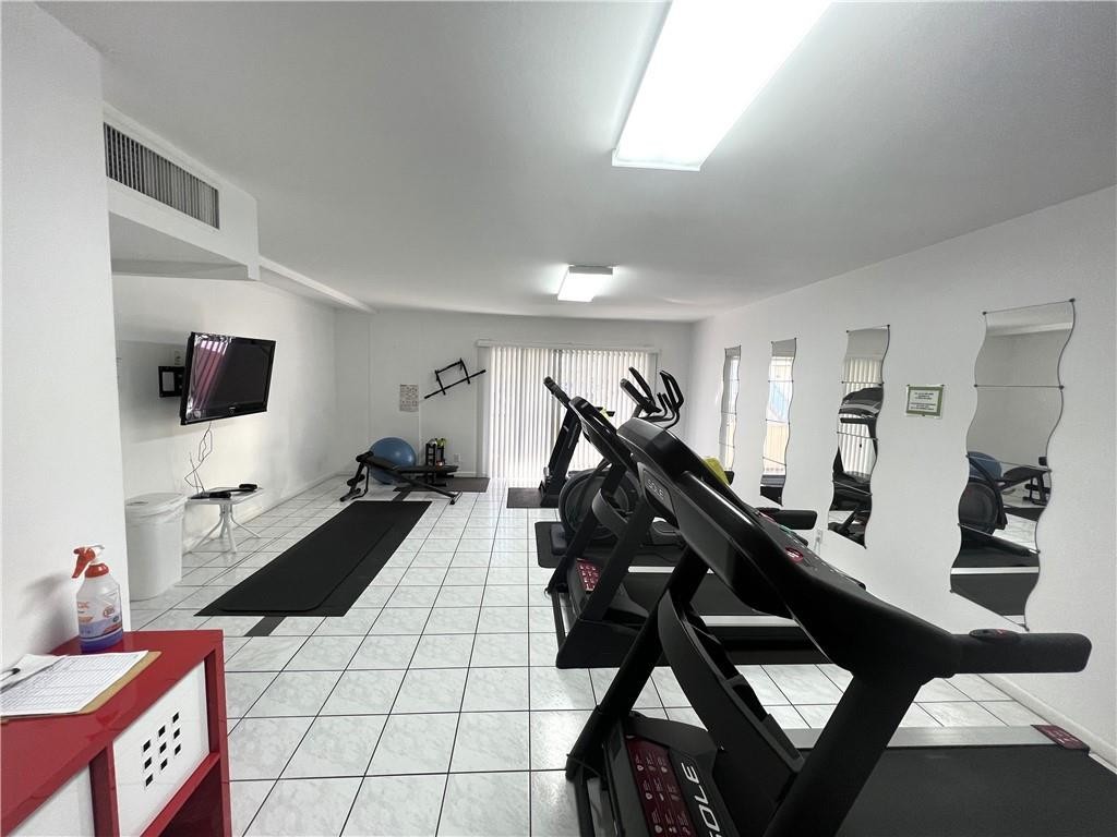LAUDERHILL EAST - Residential
