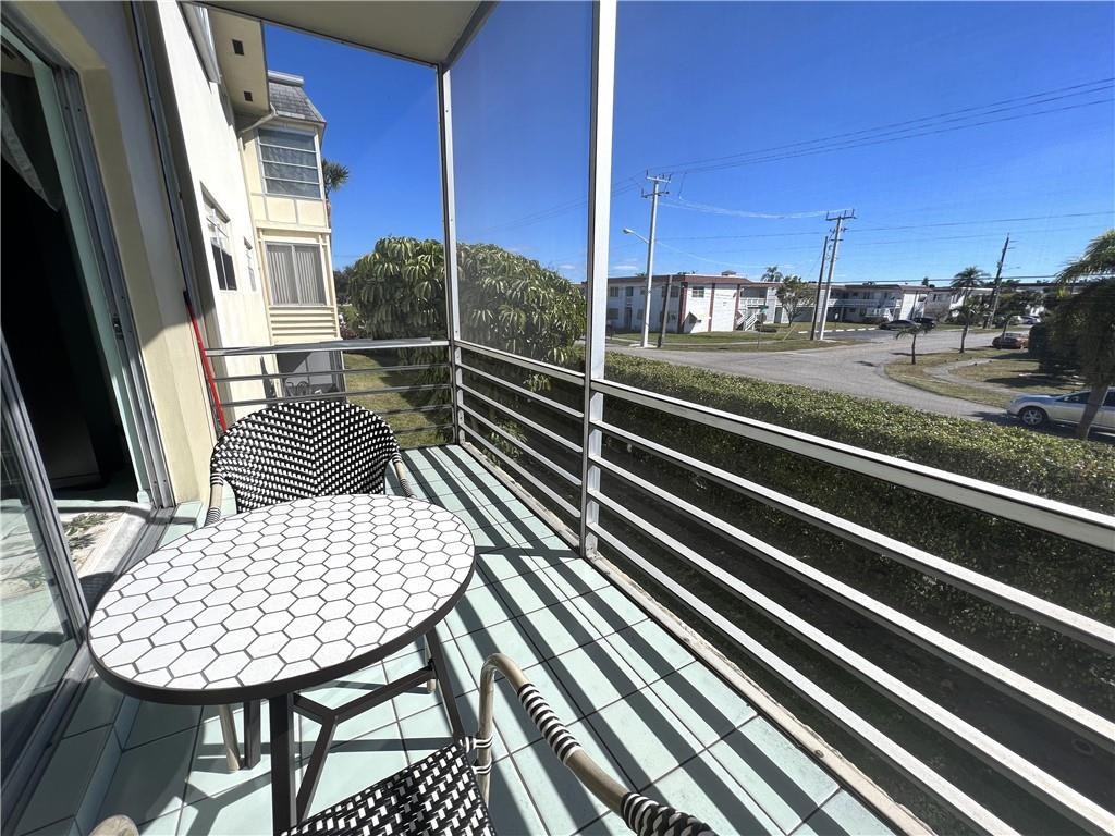 LAUDERHILL EAST - Residential