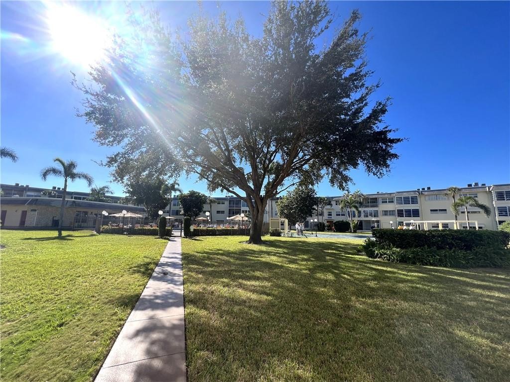 LAUDERHILL EAST - Residential