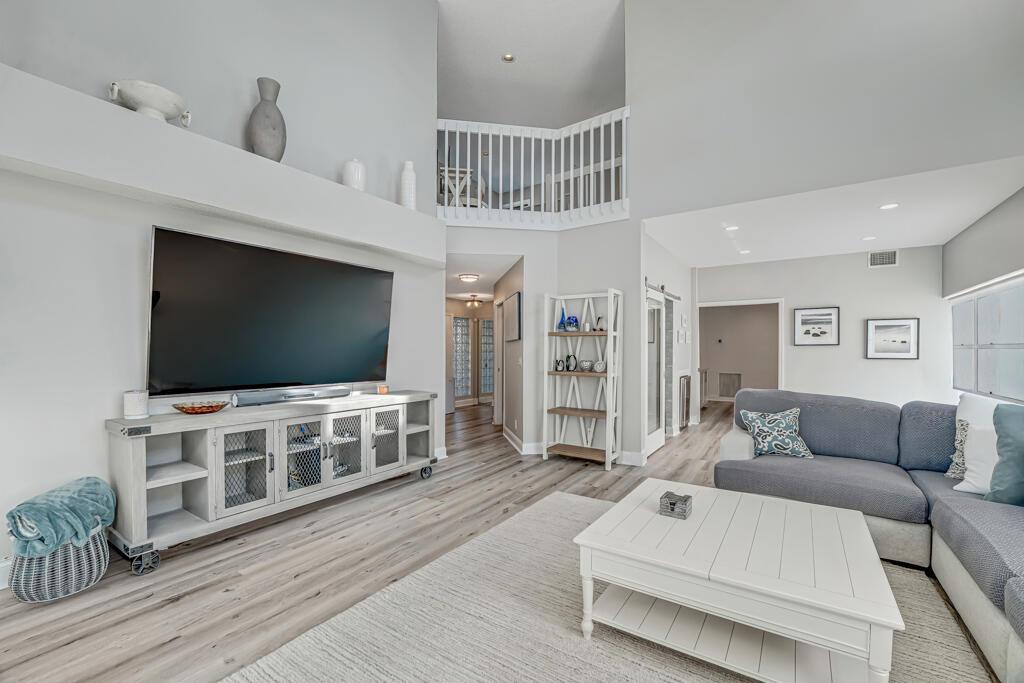 FAIRFIELDS LACUNA 5 - Residential