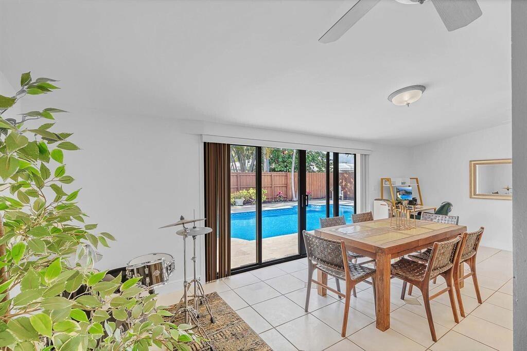 CORAL RIDGE ISLES - Residential