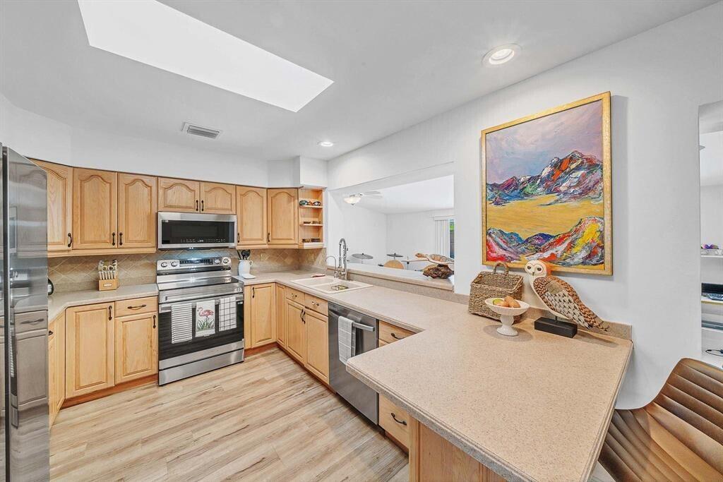 CORAL RIDGE ISLES - Residential