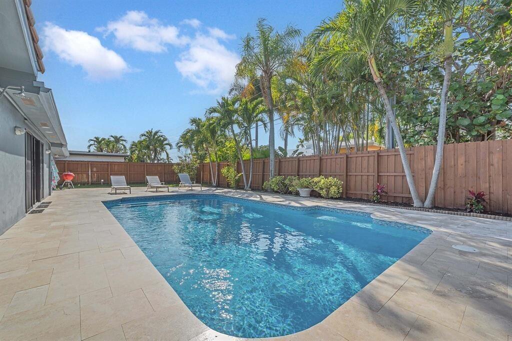 CORAL RIDGE ISLES - Residential
