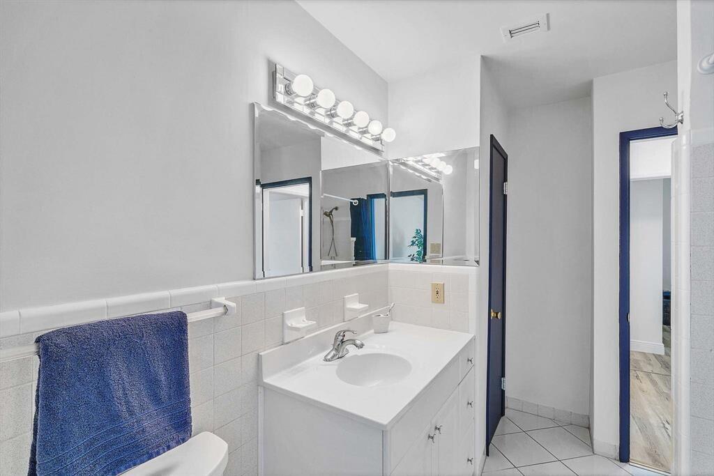 CORAL RIDGE ISLES - Residential