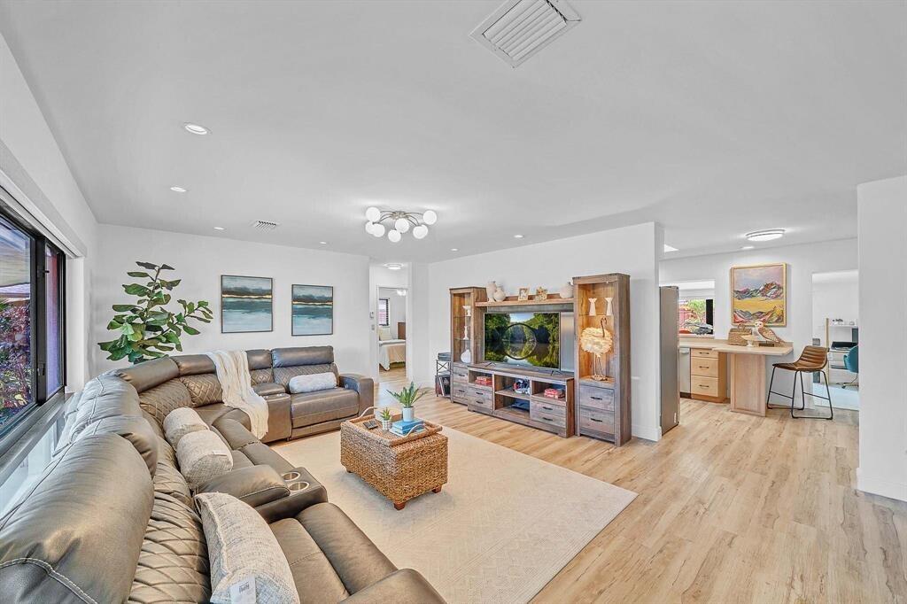 CORAL RIDGE ISLES - Residential