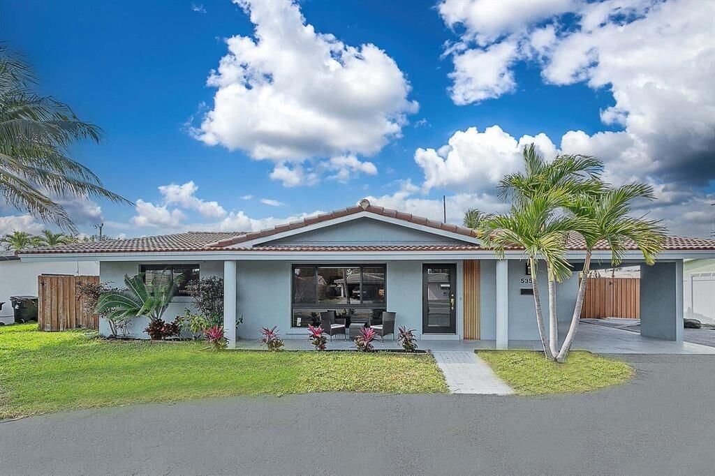 Photo of 5351 NE 17th Terrace, Fort Lauderdale, FL 33334 (MLS # B26003361)