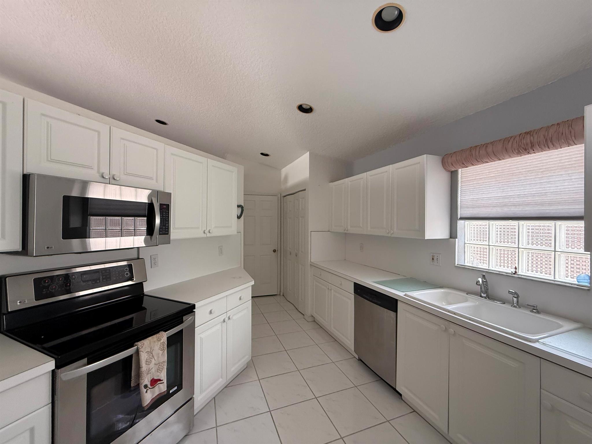 11095 Baybreeze Way
