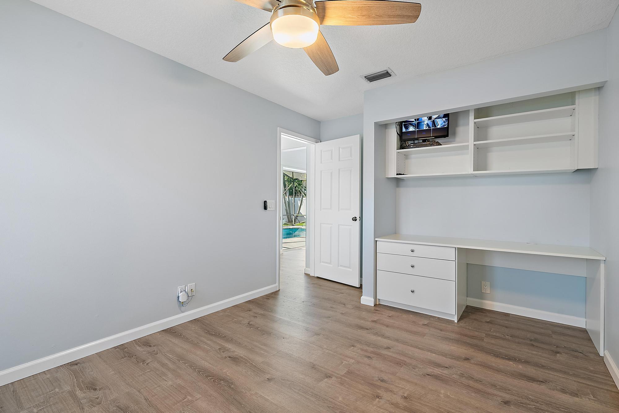 NORTH PALM BEACH HEIGHTS - Residential