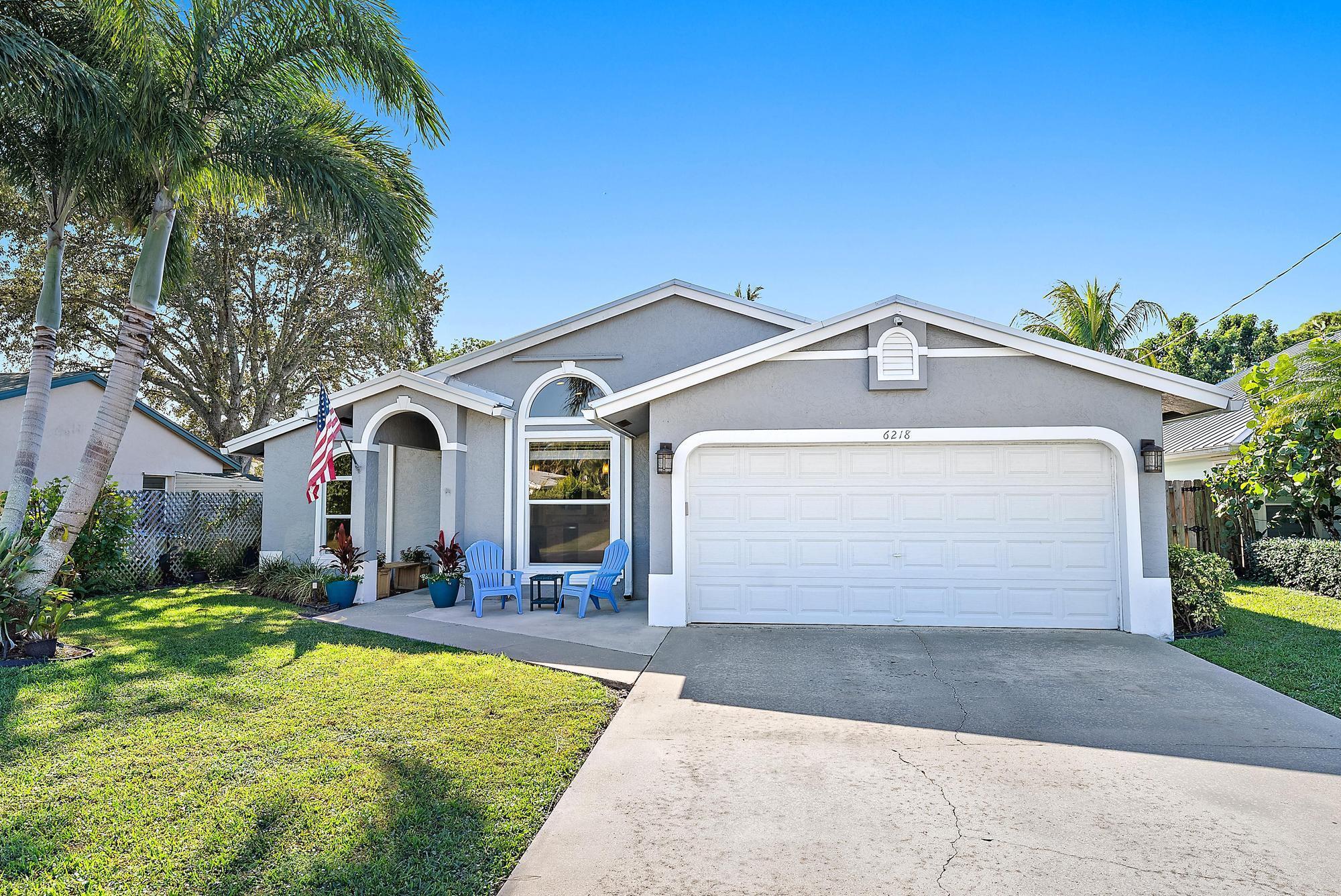 NORTH PALM BEACH HEIGHTS - Residential