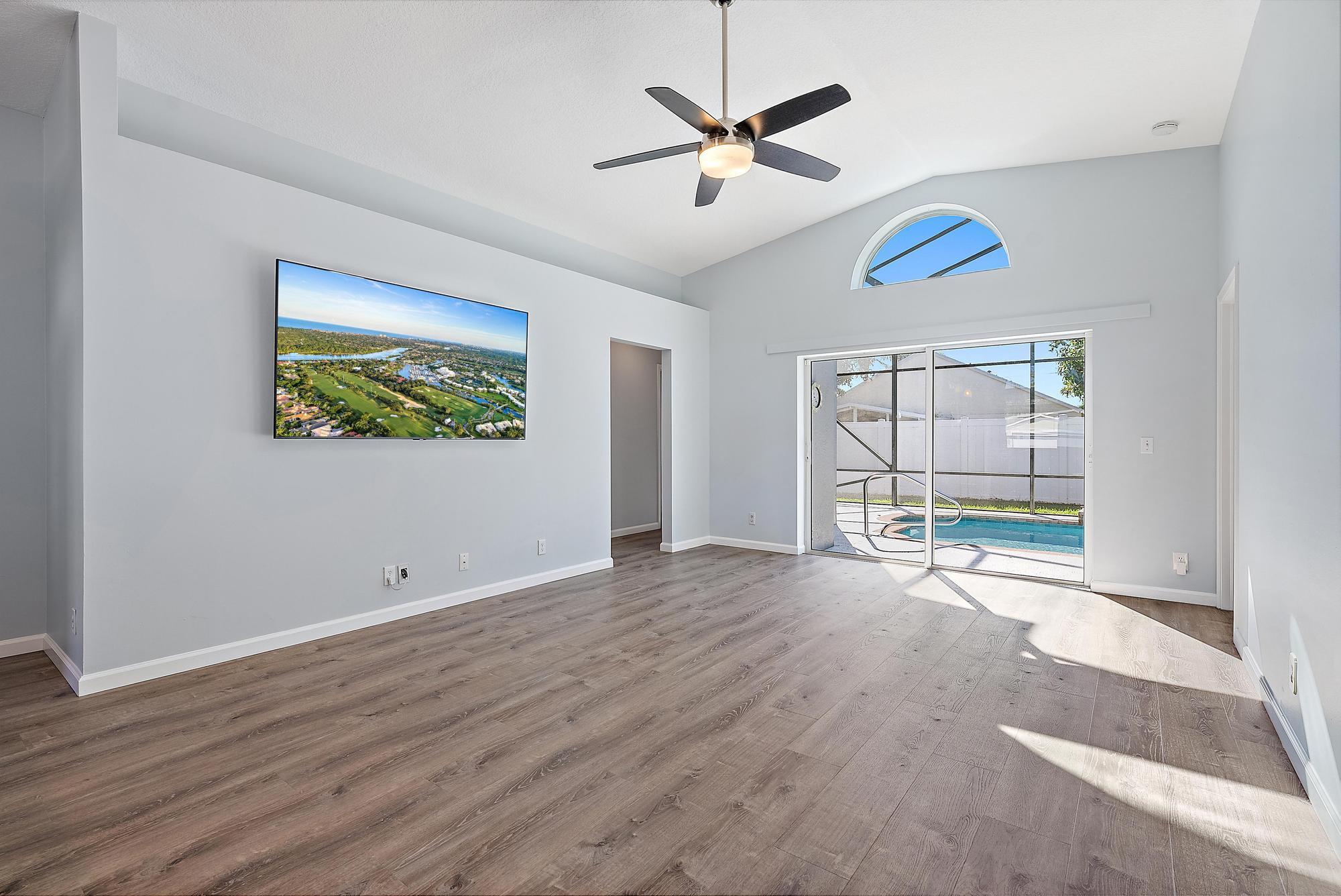 NORTH PALM BEACH HEIGHTS - Residential