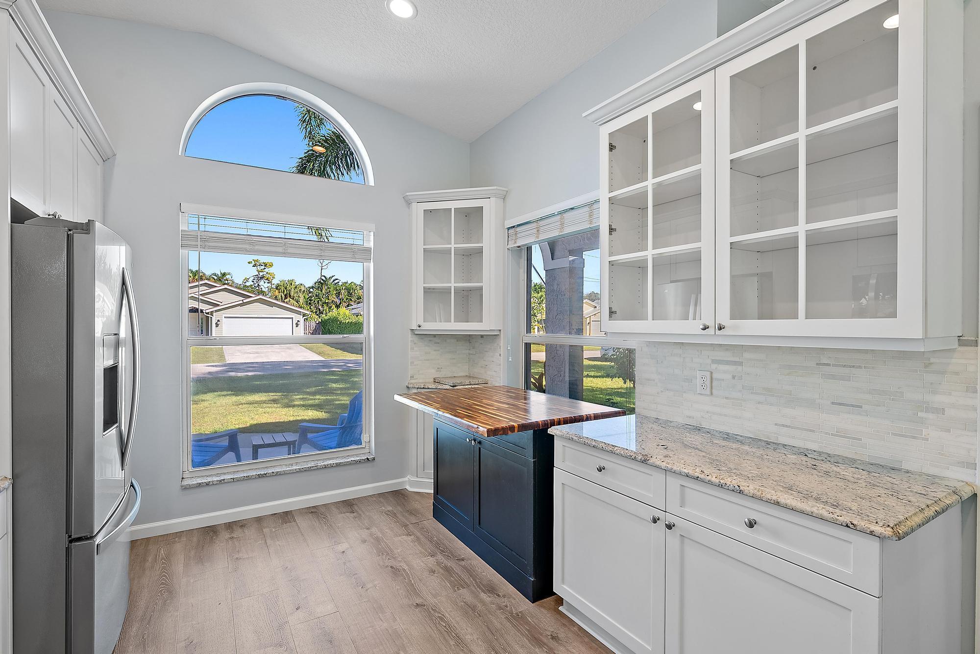 NORTH PALM BEACH HEIGHTS - Residential