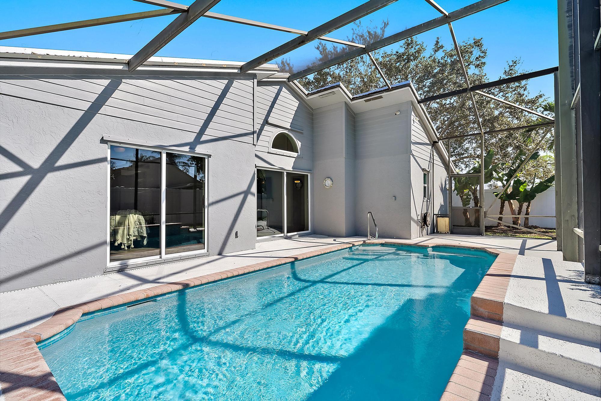 NORTH PALM BEACH HEIGHTS - Residential