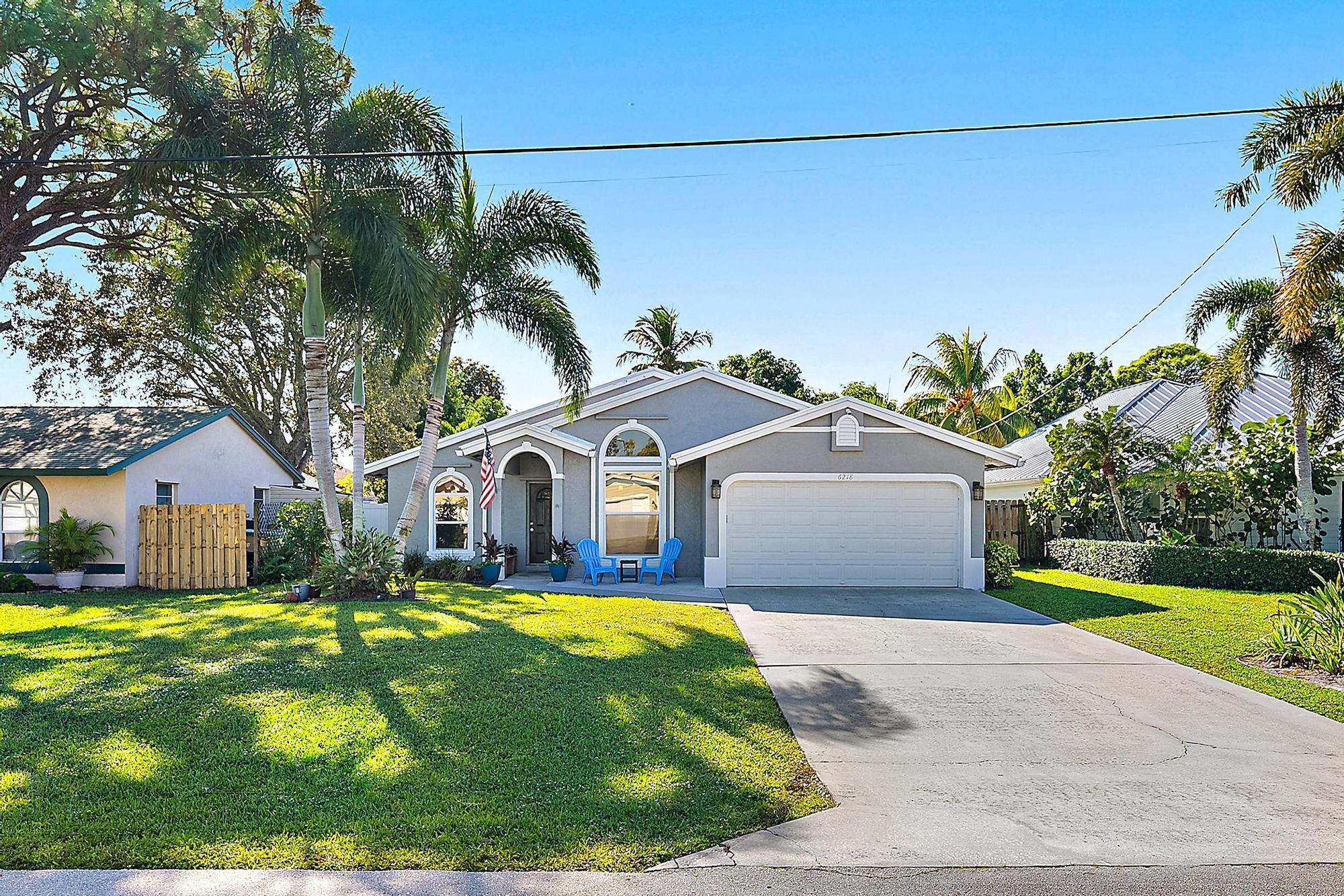 NORTH PALM BEACH HEIGHTS - Residential