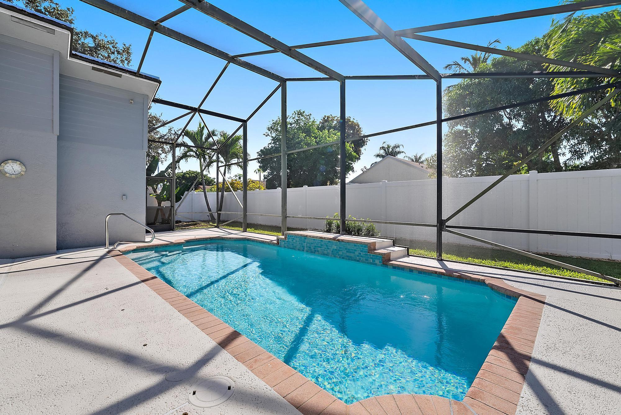 NORTH PALM BEACH HEIGHTS - Residential