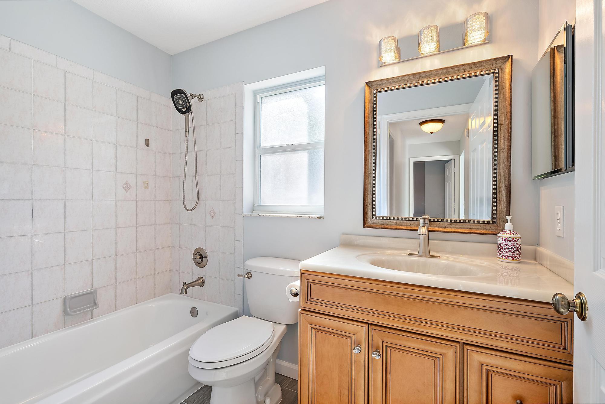 NORTH PALM BEACH HEIGHTS - Residential