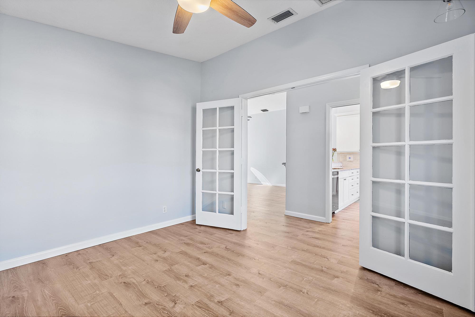 NORTH PALM BEACH HEIGHTS - Residential