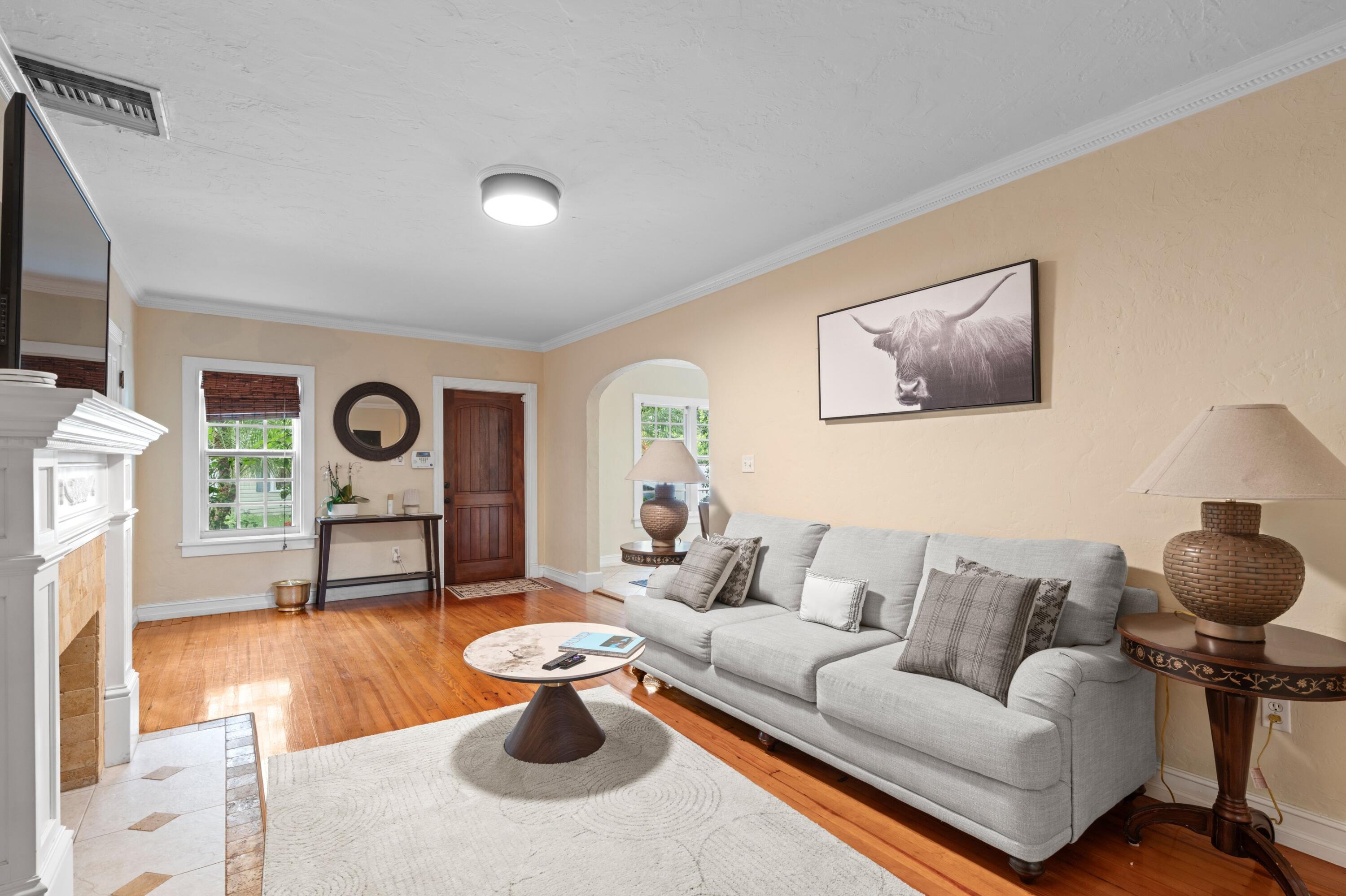 217 Lytton Court