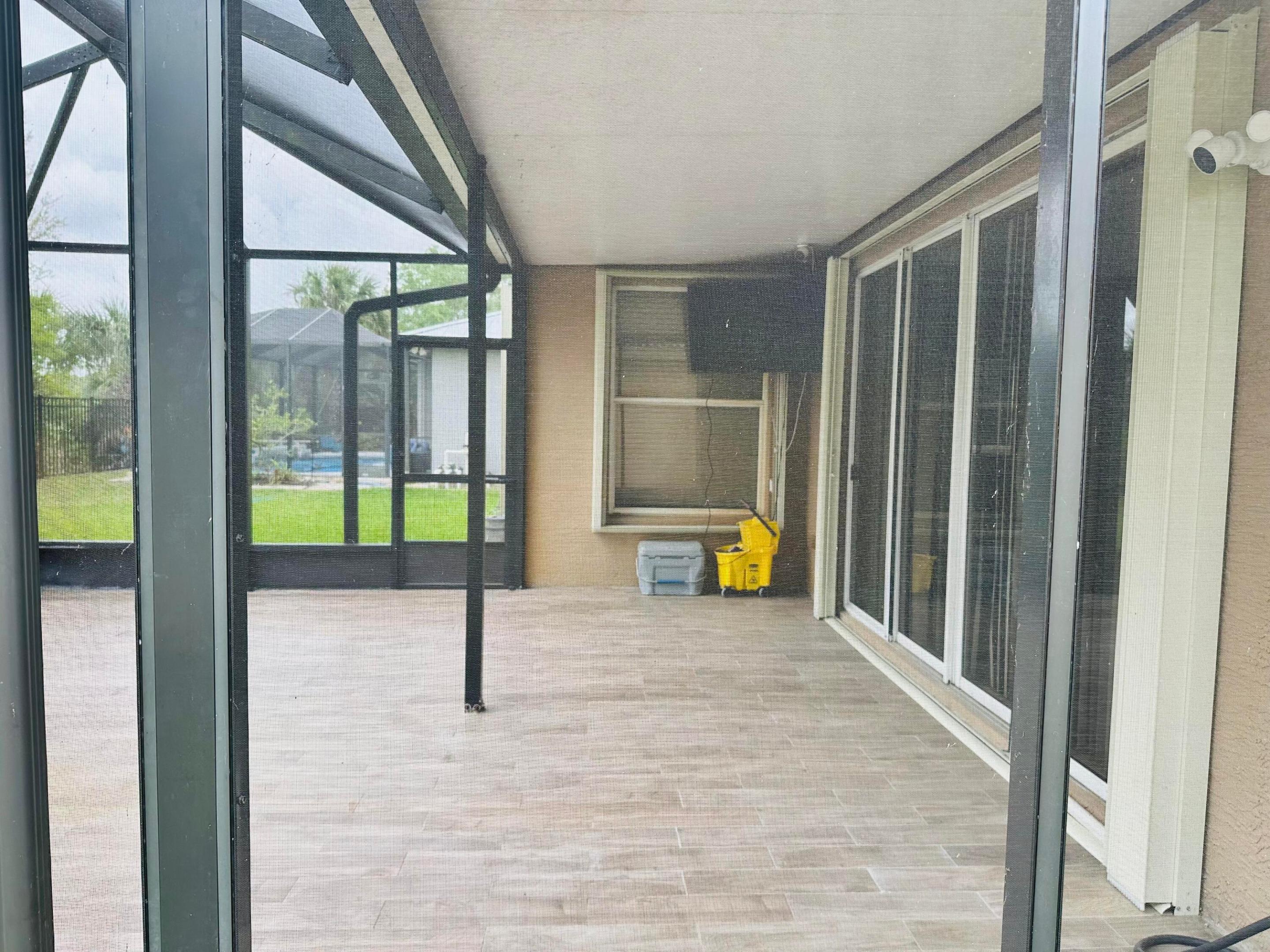 SECOND REPLAT OF PORTOFINO ISLES - Residential