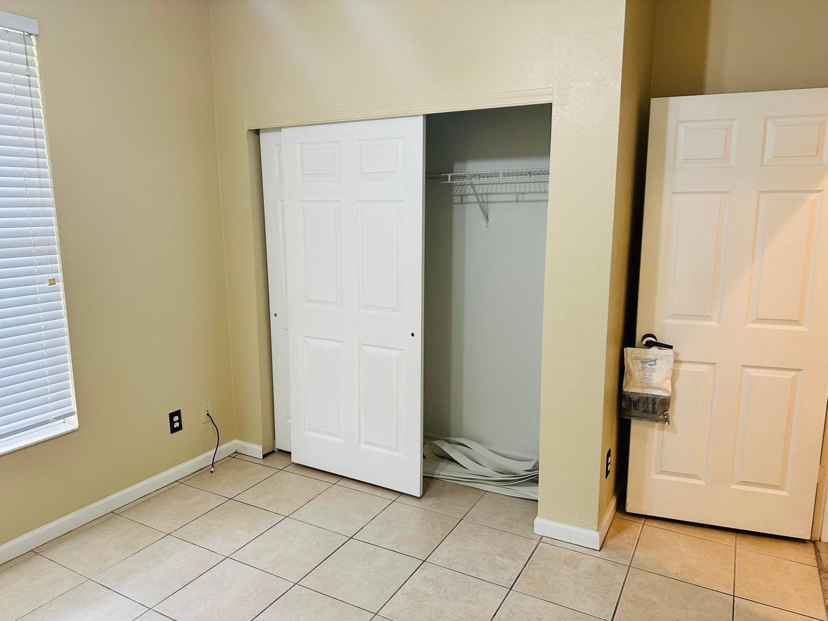 SECOND REPLAT OF PORTOFINO ISLES - Residential