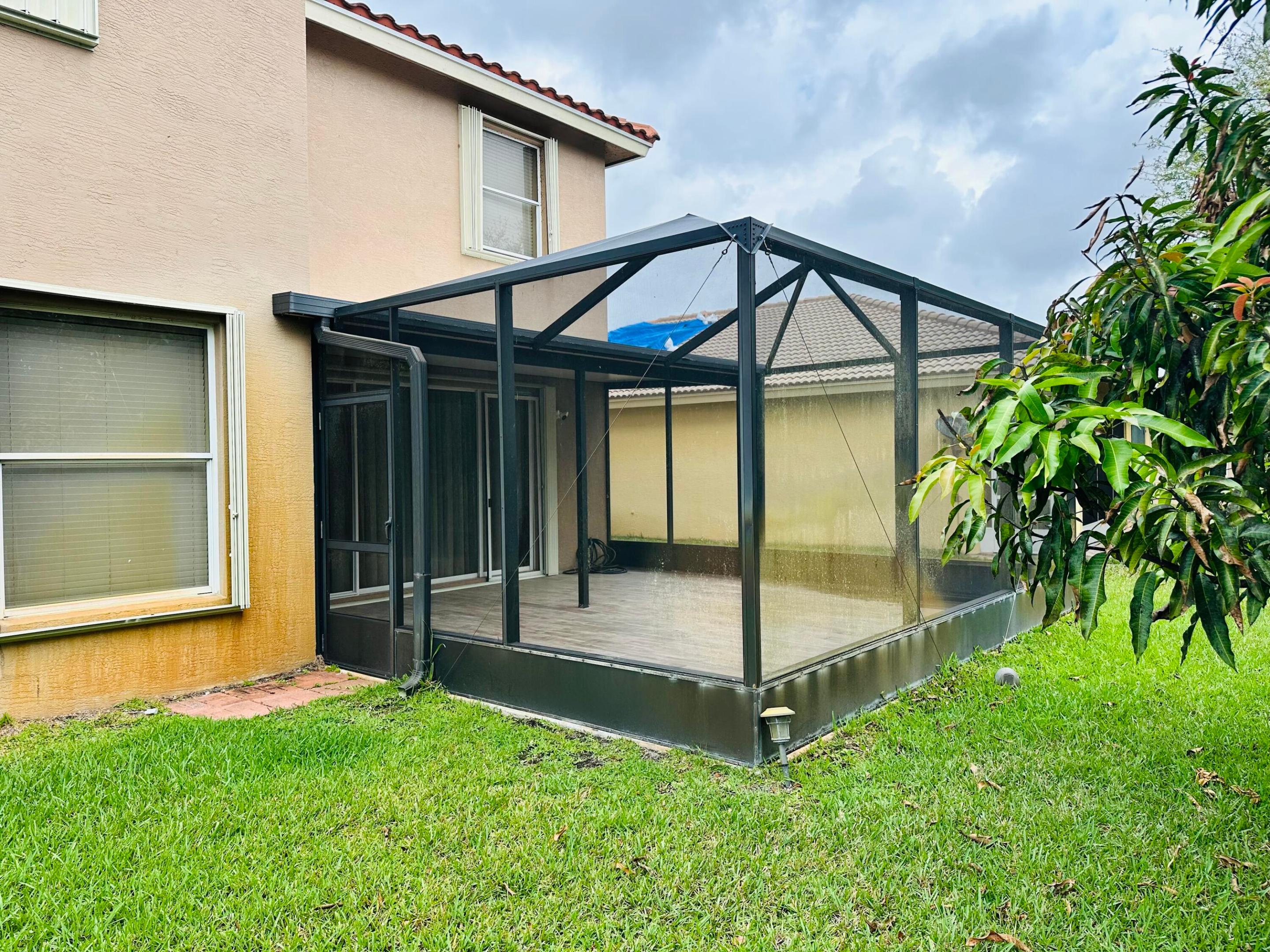 SECOND REPLAT OF PORTOFINO ISLES - Residential