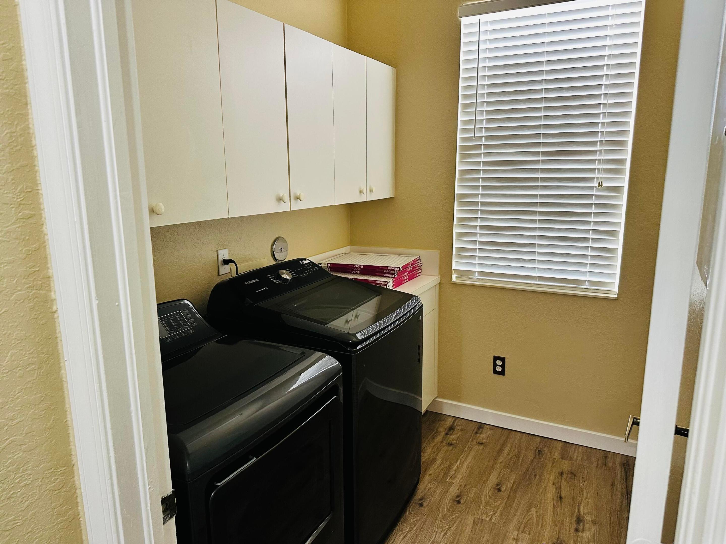 SECOND REPLAT OF PORTOFINO ISLES - Residential