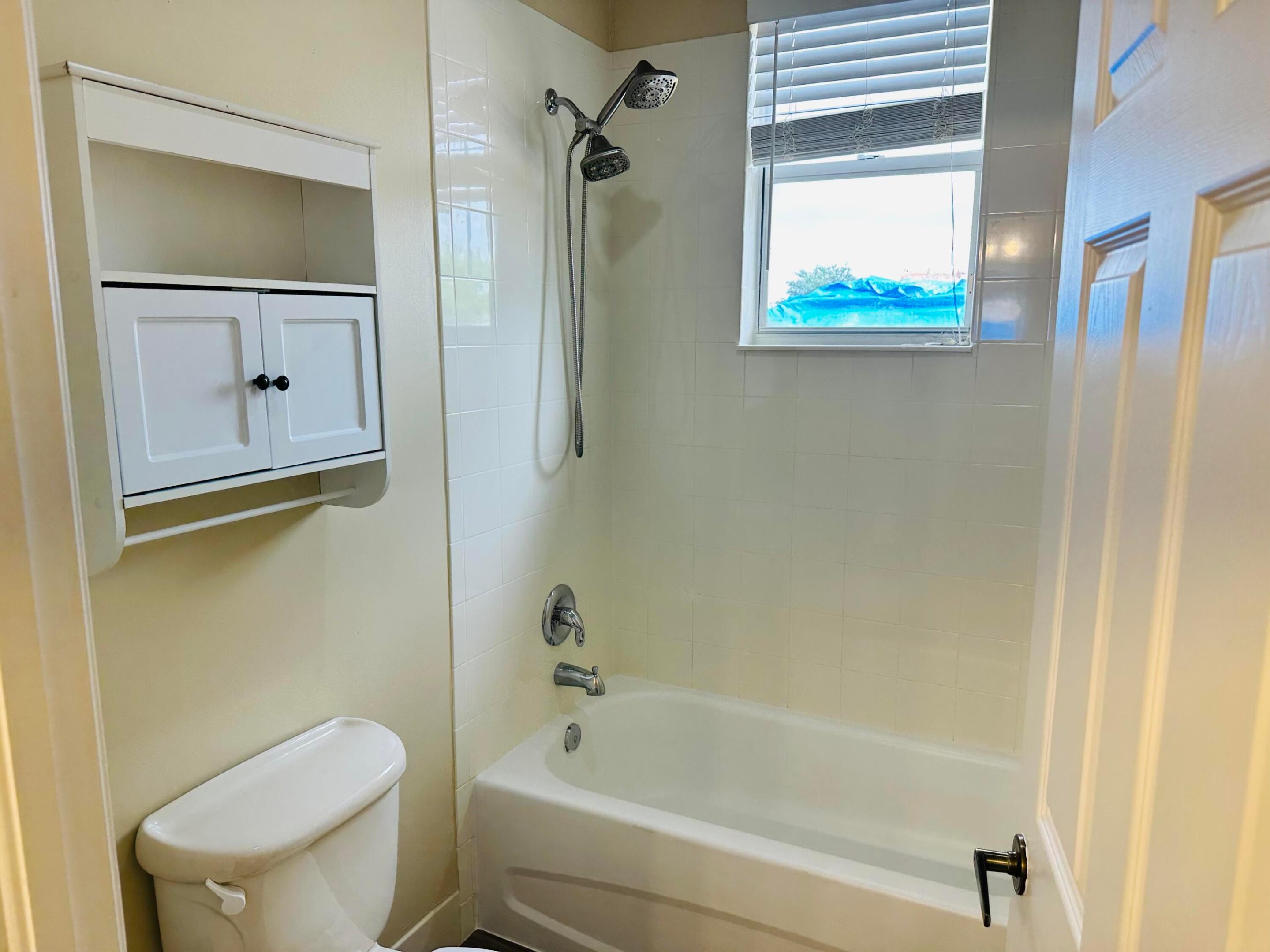 SECOND REPLAT OF PORTOFINO ISLES - Residential