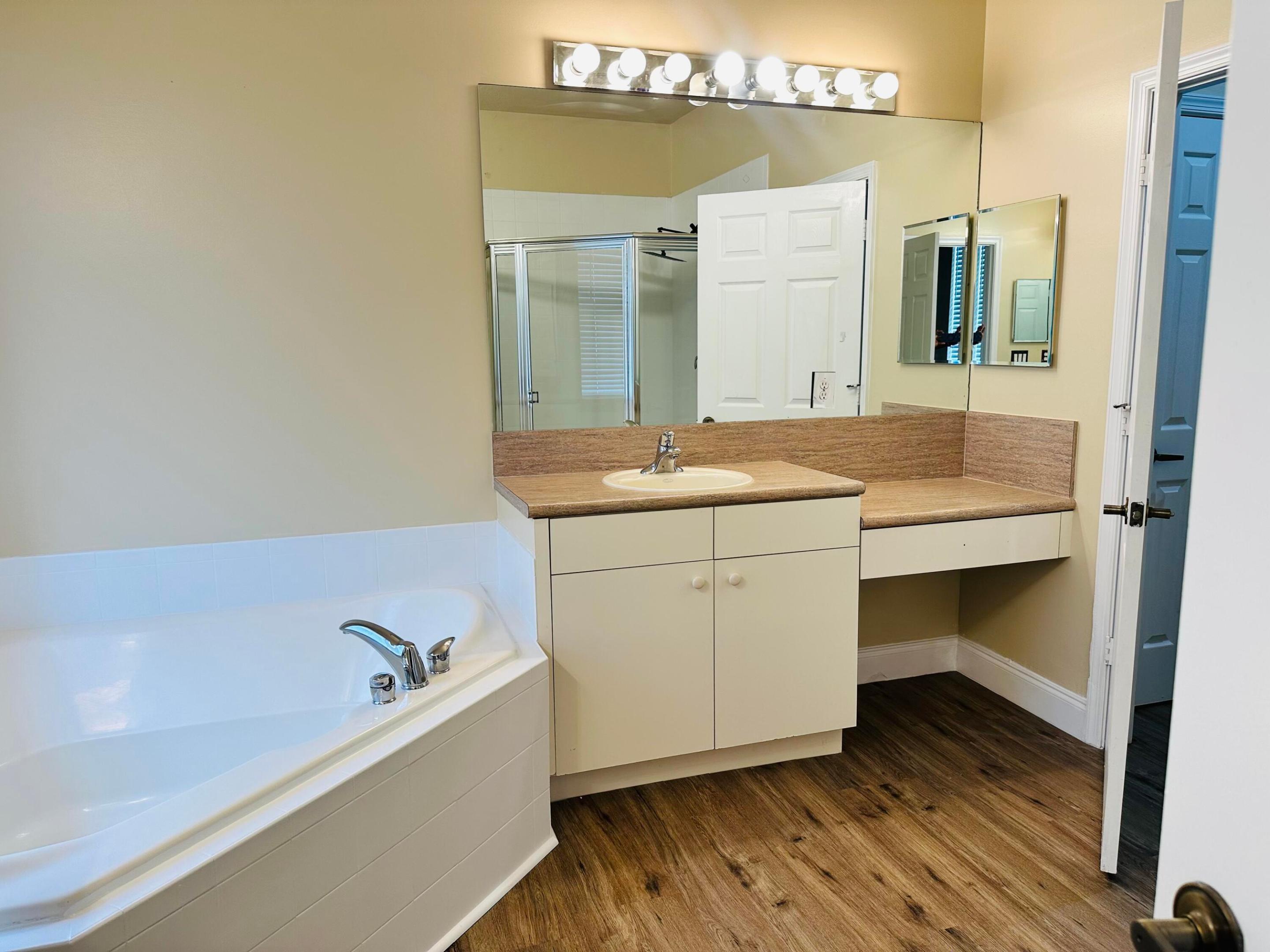 SECOND REPLAT OF PORTOFINO ISLES - Residential