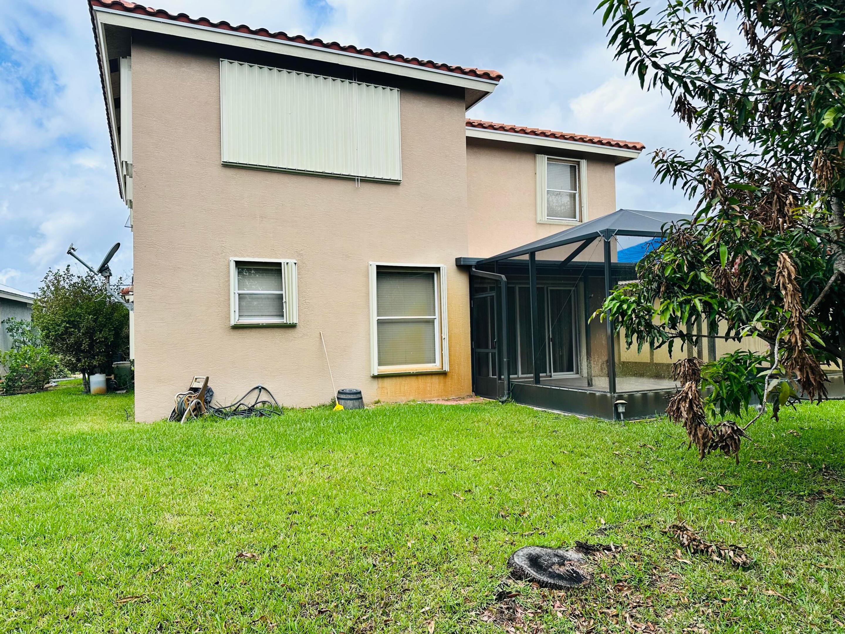 SECOND REPLAT OF PORTOFINO ISLES - Residential