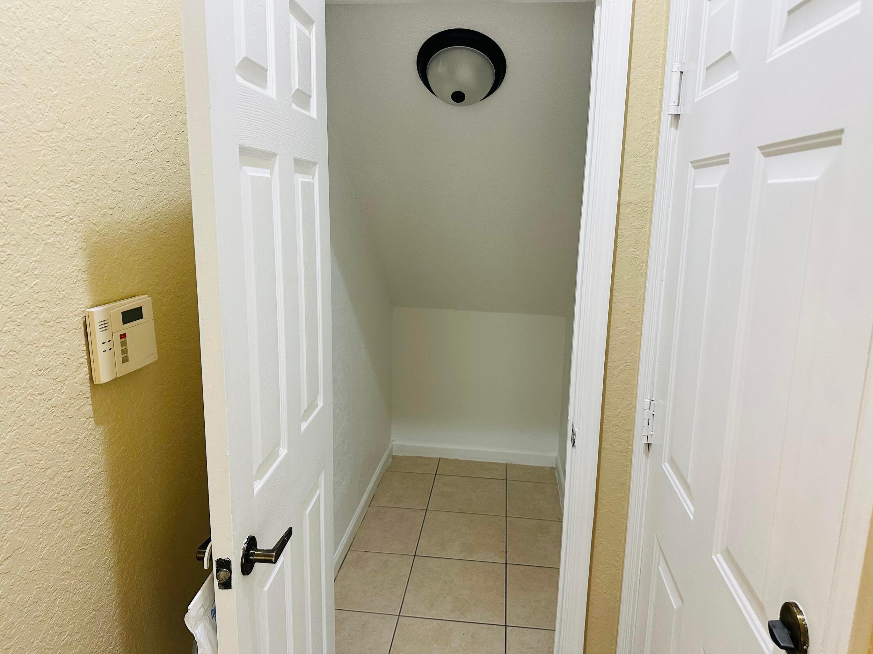 SECOND REPLAT OF PORTOFINO ISLES - Residential