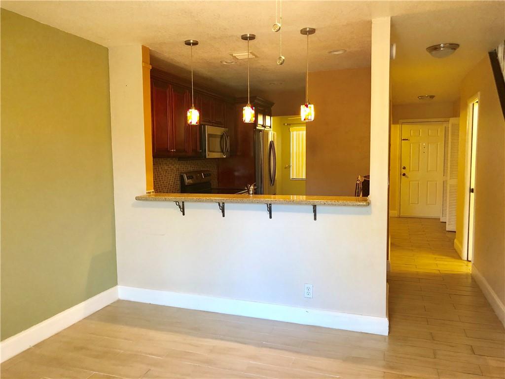 FAIRWAY TOWNHOUSE - Residential