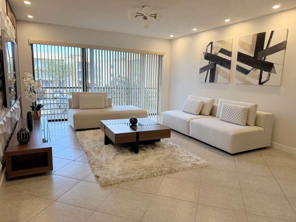 Photo of 4040 N Hills Drive #26, Hollywood, FL 33021 (MLS # B26033078)