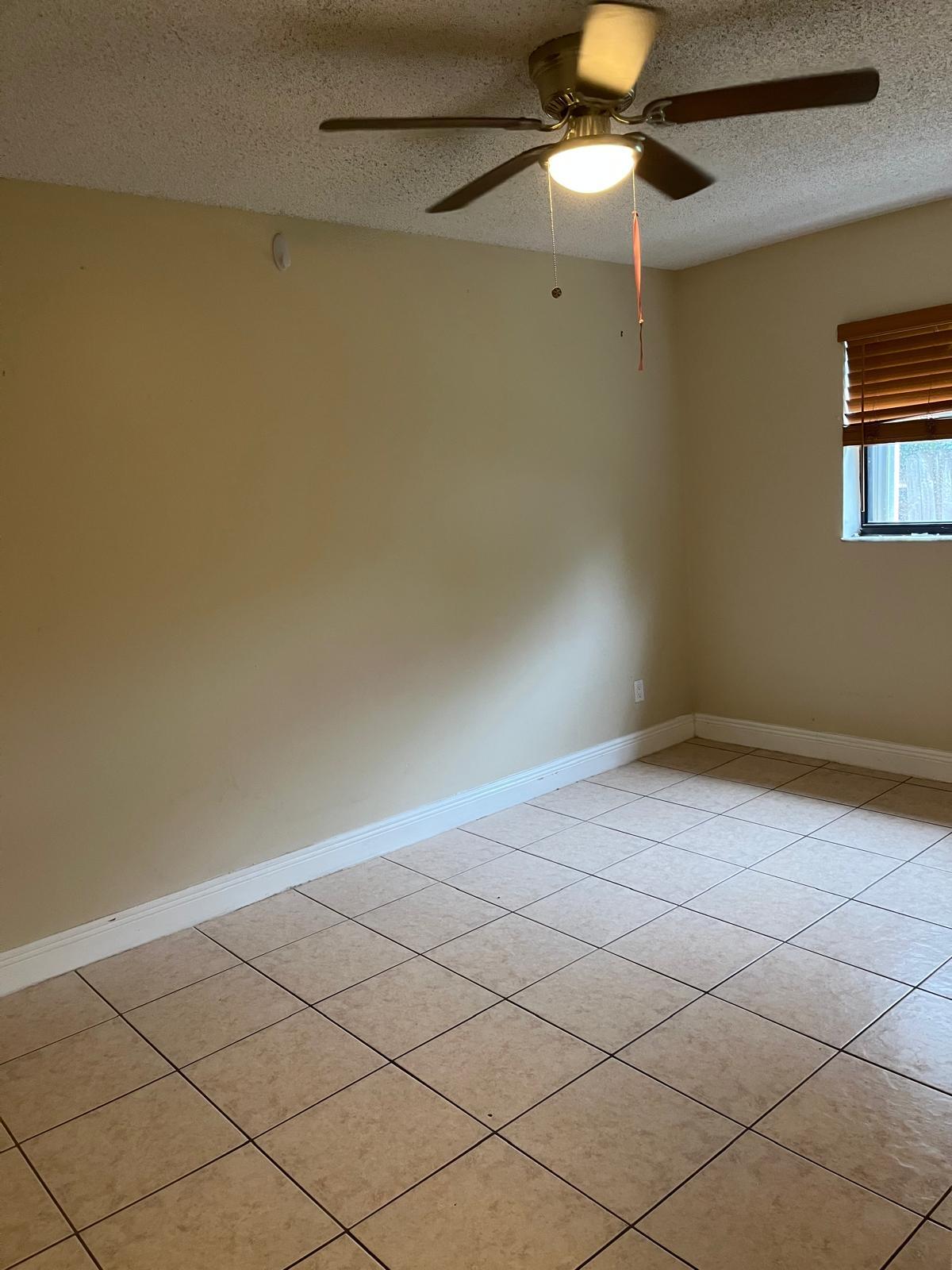 DAVIE HEIGHTS EXTENSION - Residential Lease