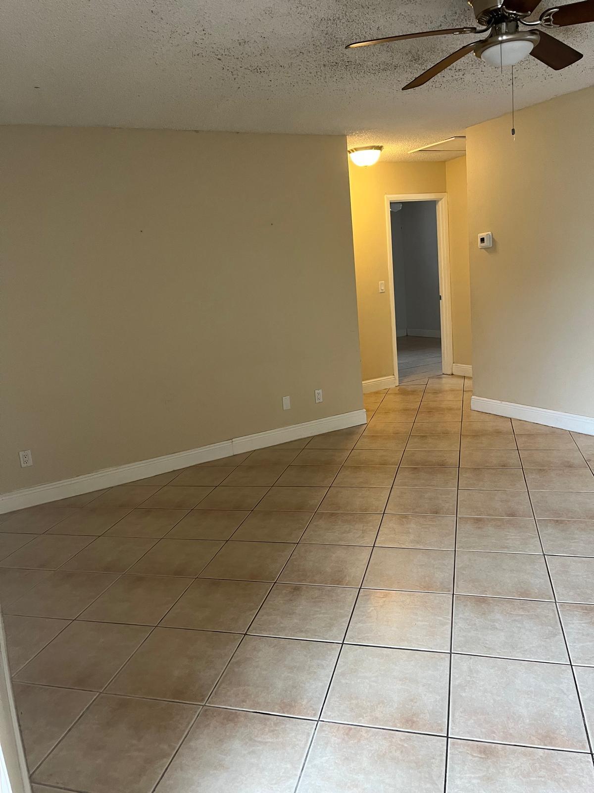 DAVIE HEIGHTS EXTENSION - Residential Lease