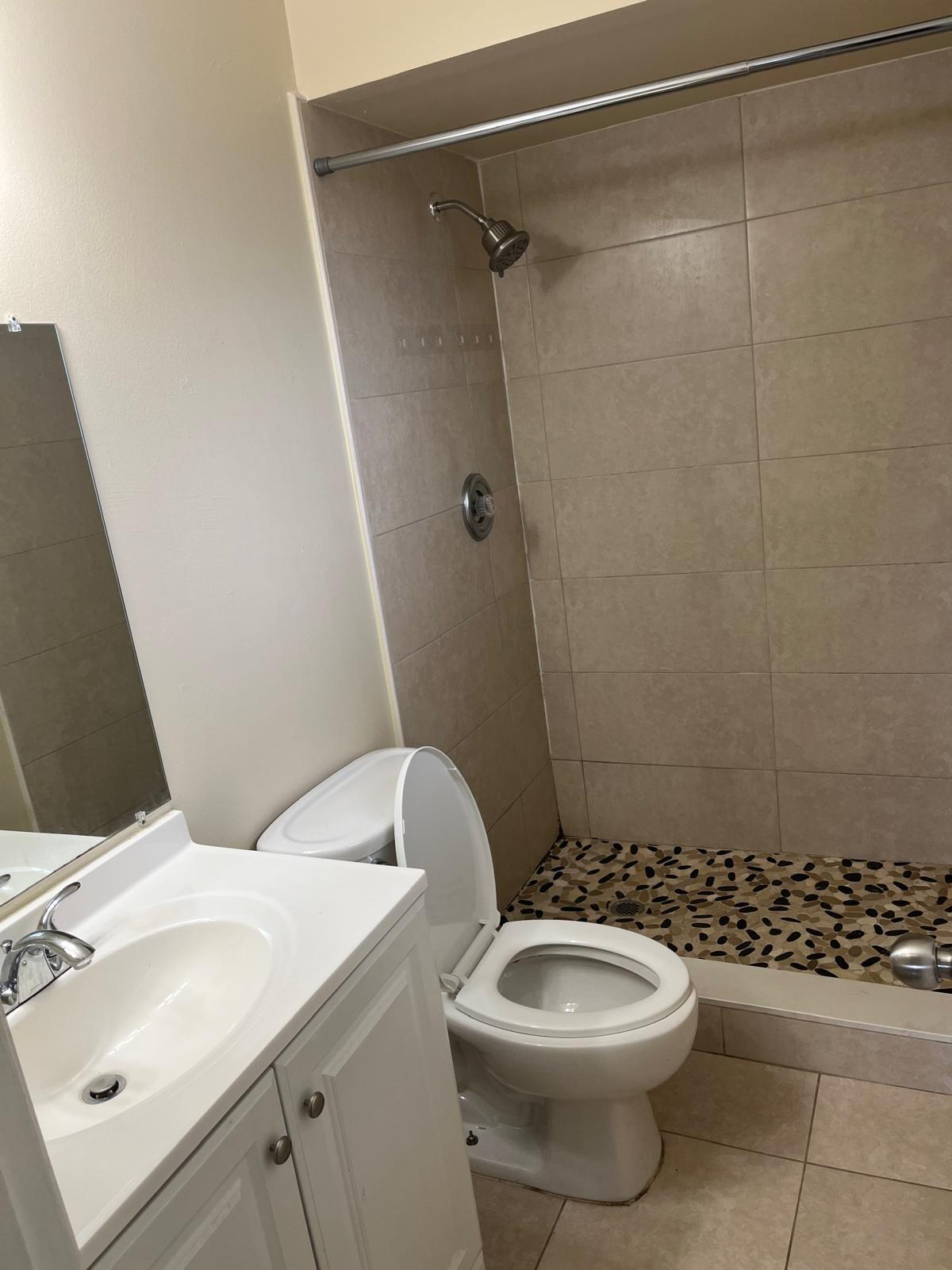 DAVIE HEIGHTS EXTENSION - Residential Lease