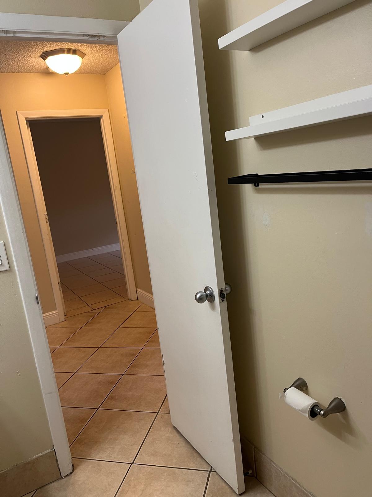 DAVIE HEIGHTS EXTENSION - Residential Lease