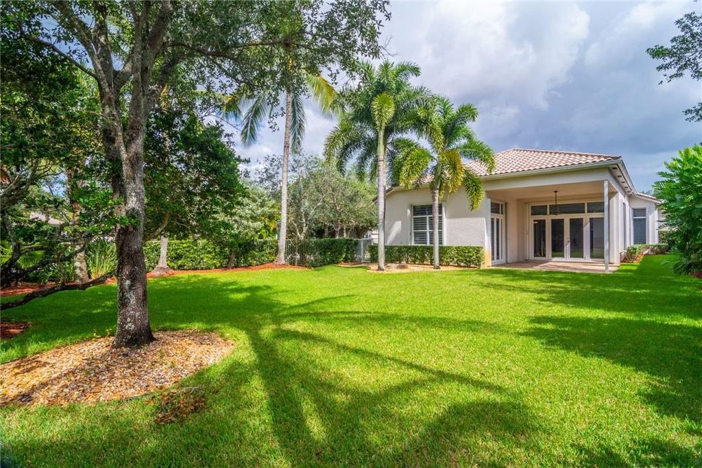 Photo of 2519 Bay Pointe Court, Weston, FL 33327 (MLS # F10446646)