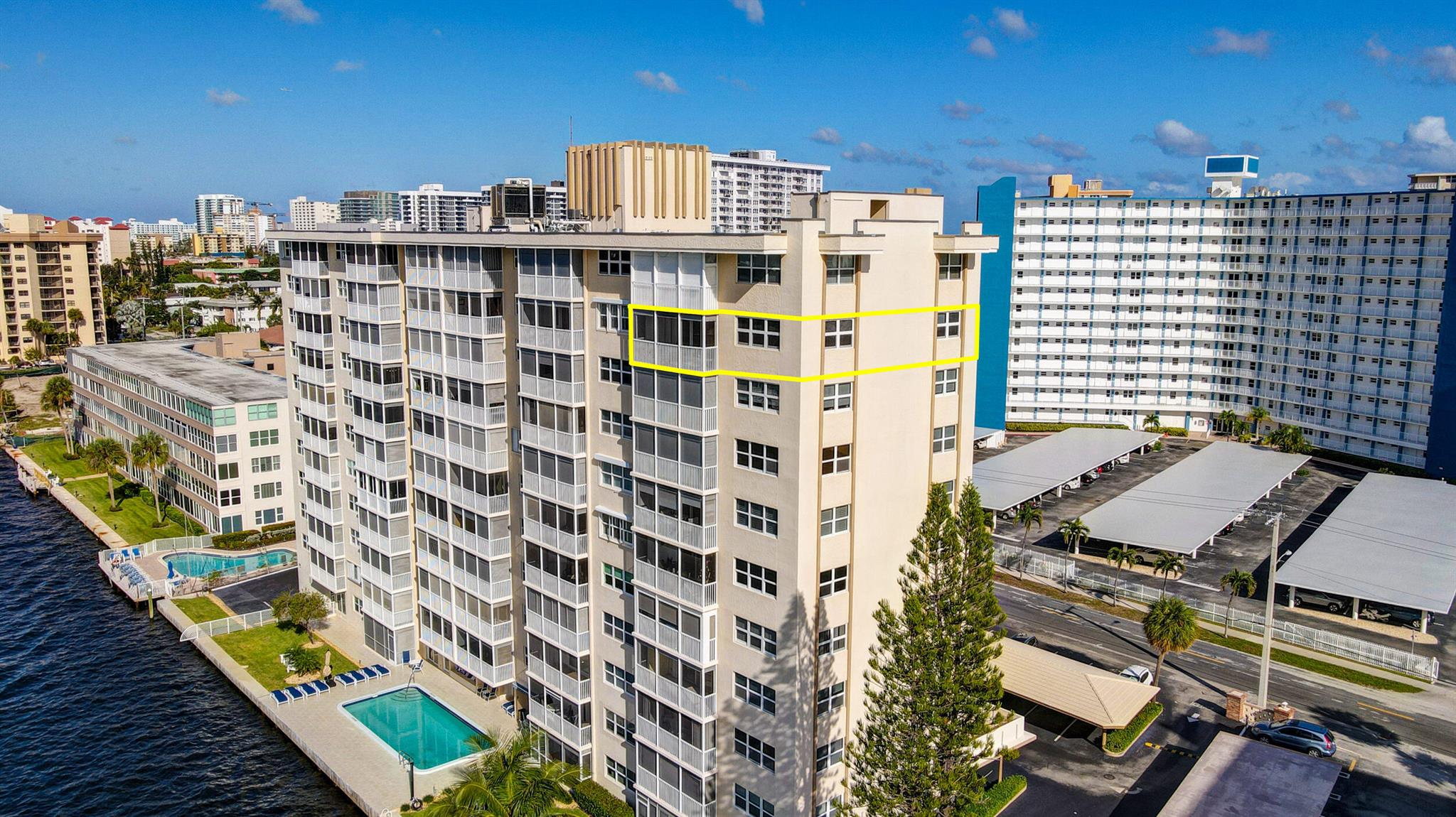 303 N Riverside Drive 1001