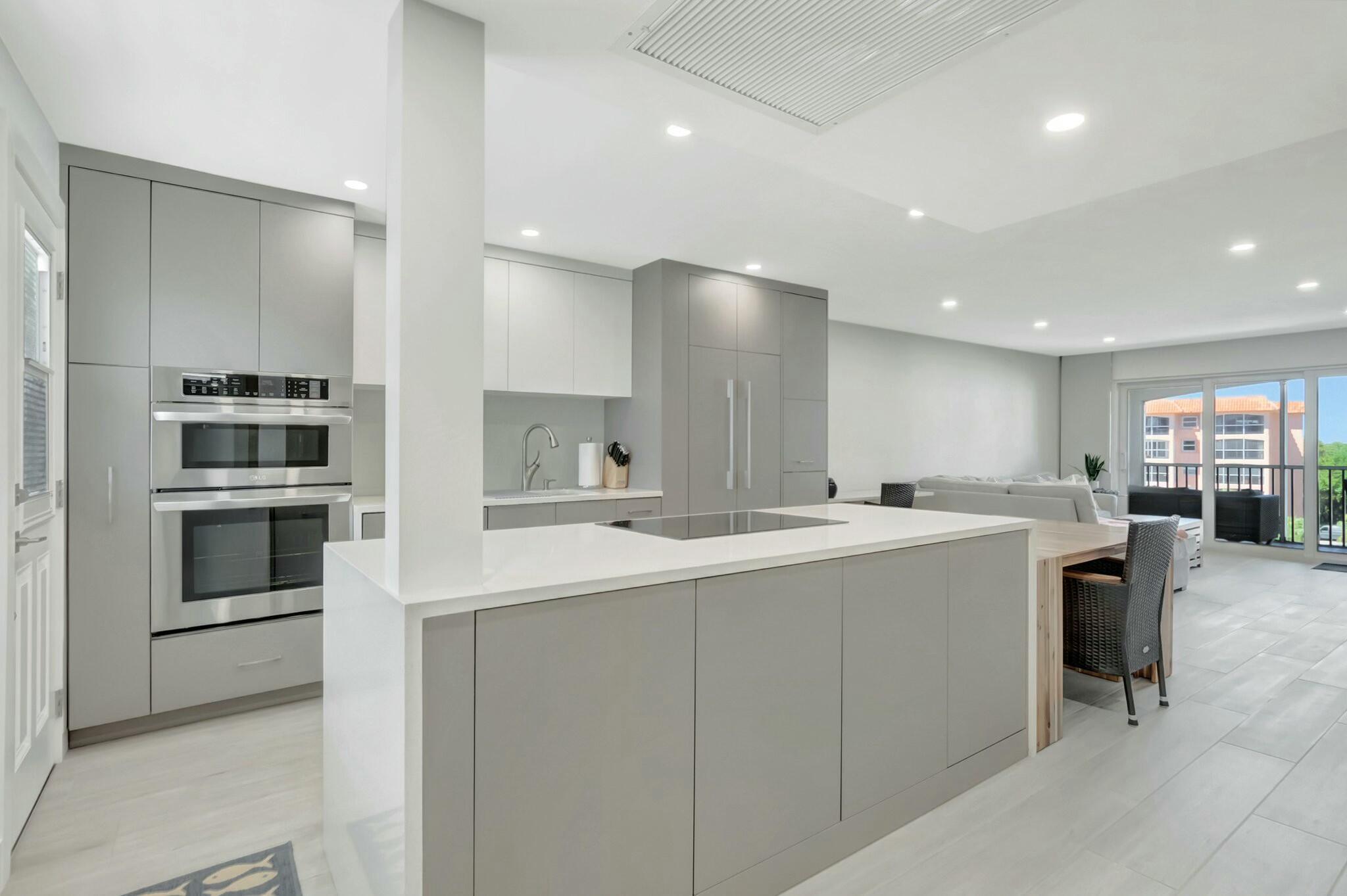 2871 N Ocean Boulevard M436