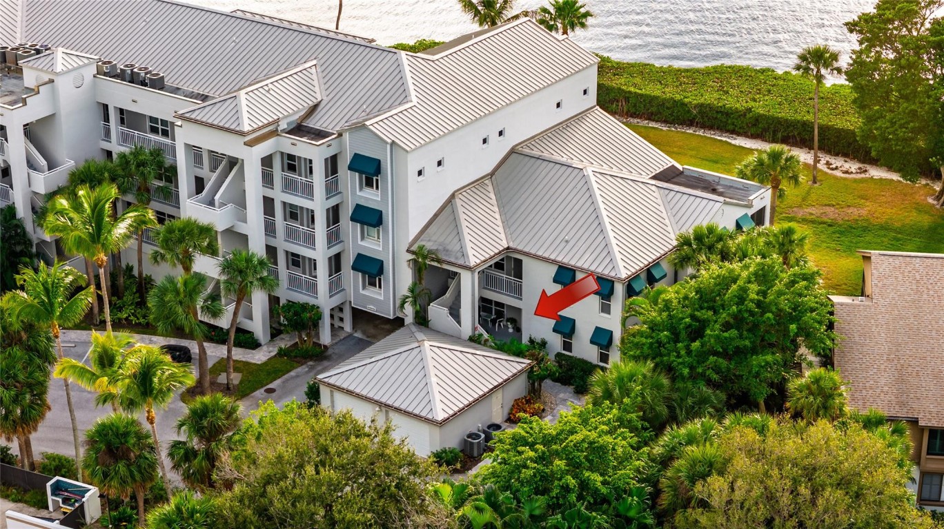 184 NE Edgewater Drive 1001