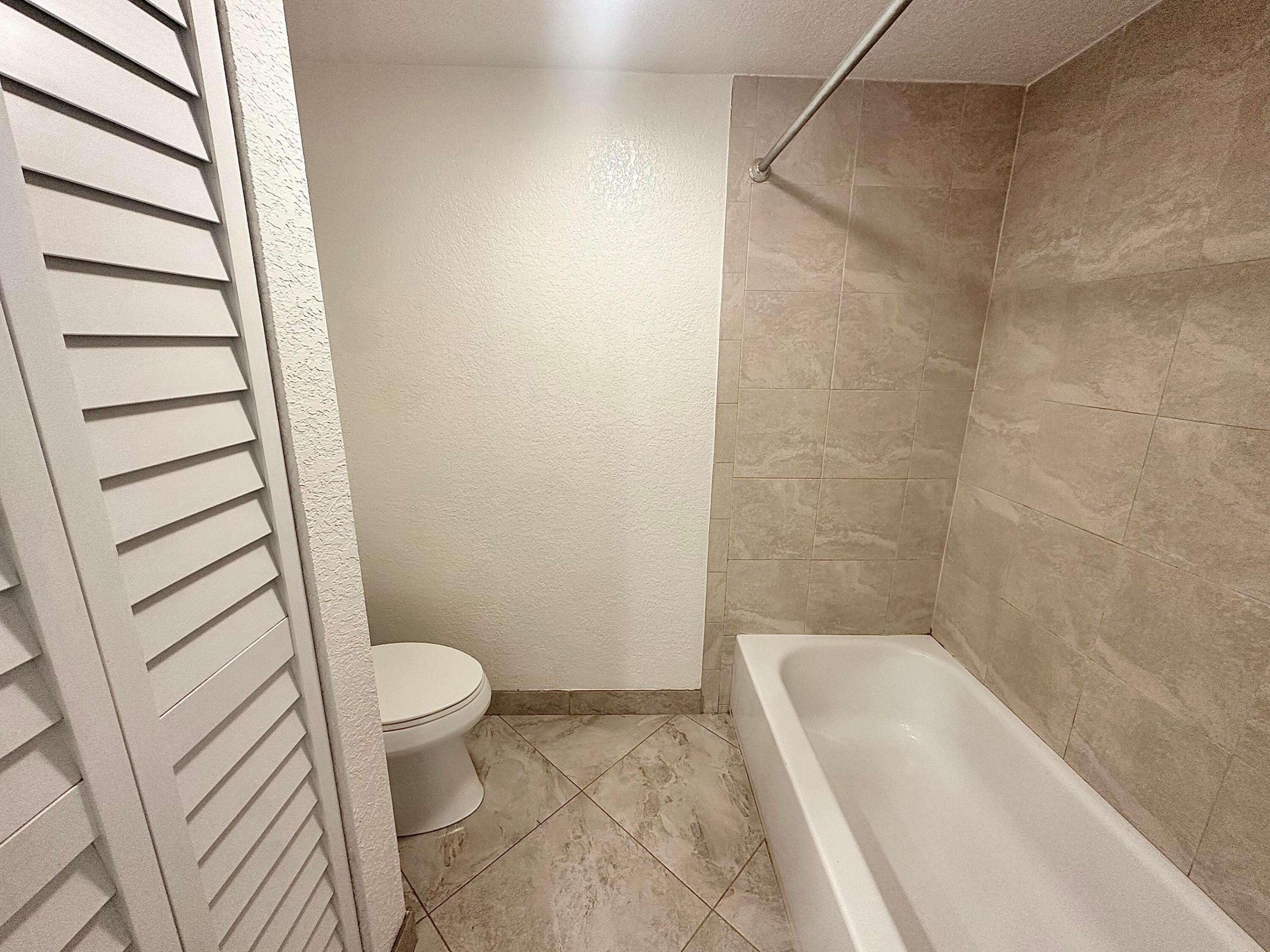 LAKEWOOD OF PALM SPRINGS - Residential Lease